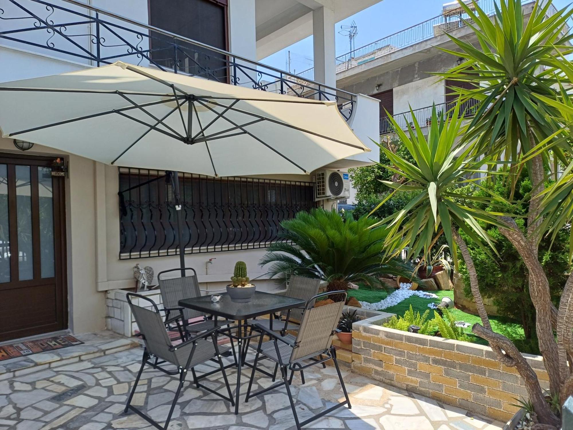Anastasia'S Apartment With Yard Athens Exterior photo